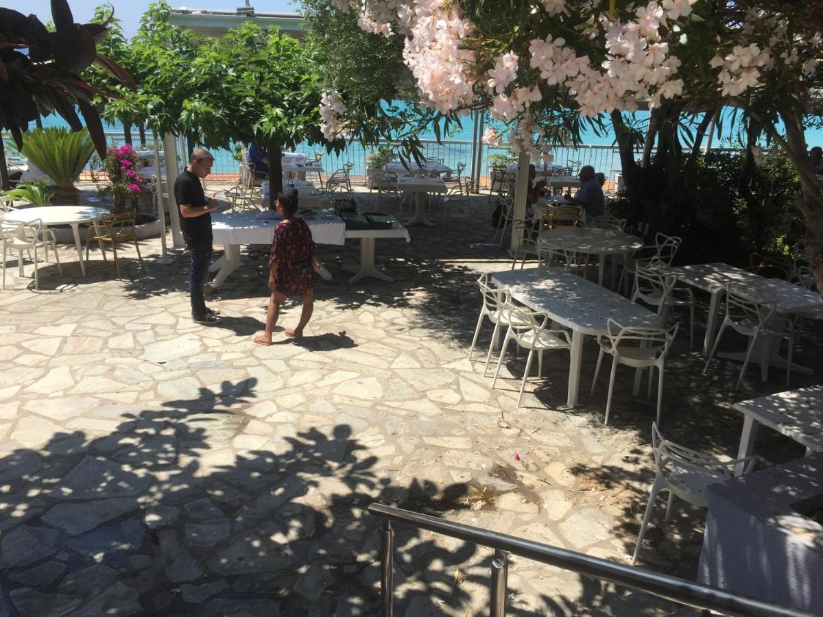Apartment Ajaccio Sea View: Beachfront T2 With Balcony And Parking Ajaccio (Corsica)
