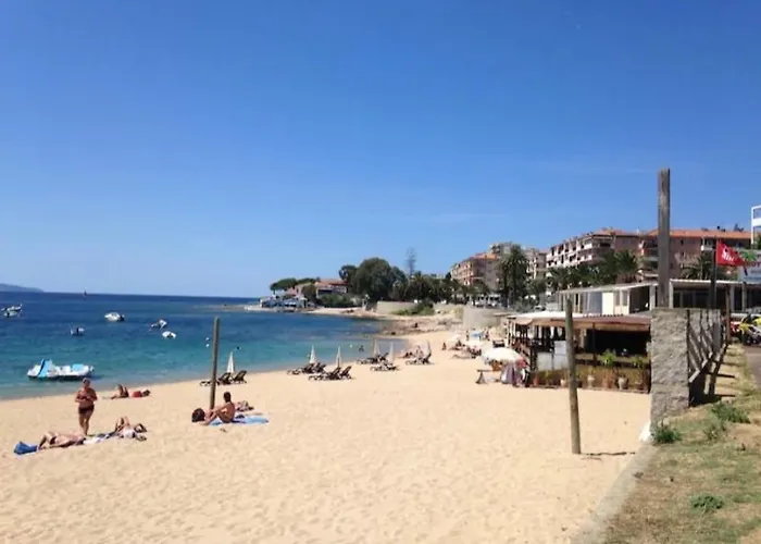 Ajaccio Magnifique T2 37M2 Centre Ville Vue Mer Au Bord De La Plage Neuf 4 Couchages Balcon Parking Prive Ferme Clim Wifi