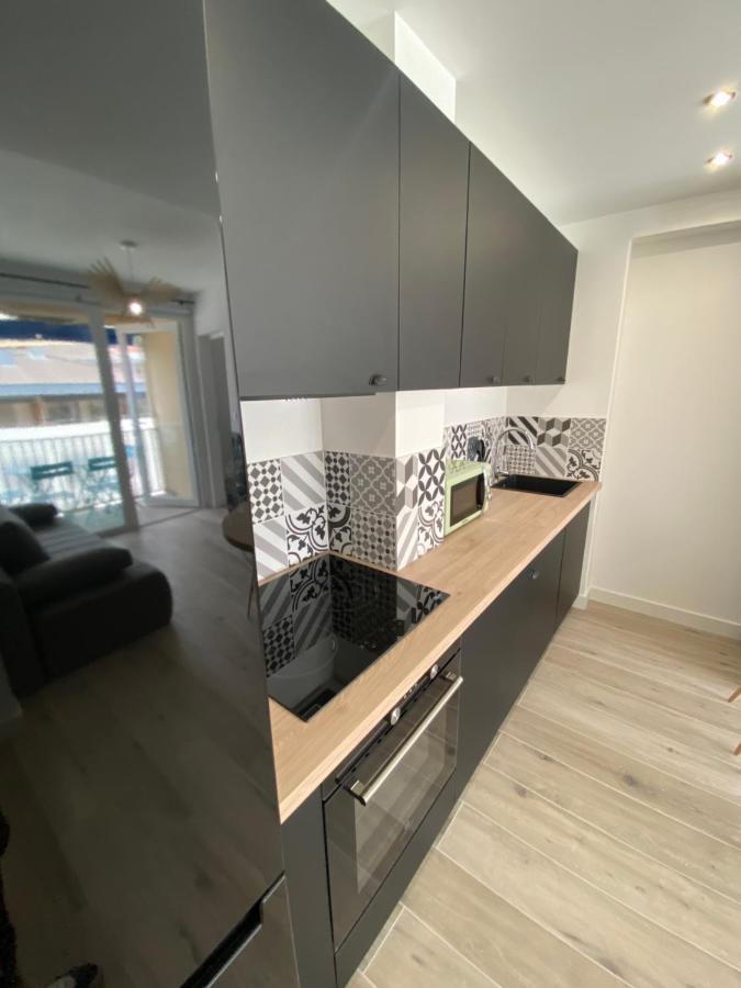 Ajaccio Magnifique T2 37m2 Centre Vue Au Bord De La Neuf 4 Couchages Balcon Parking Prive Ferme Clim Wifi Apartment