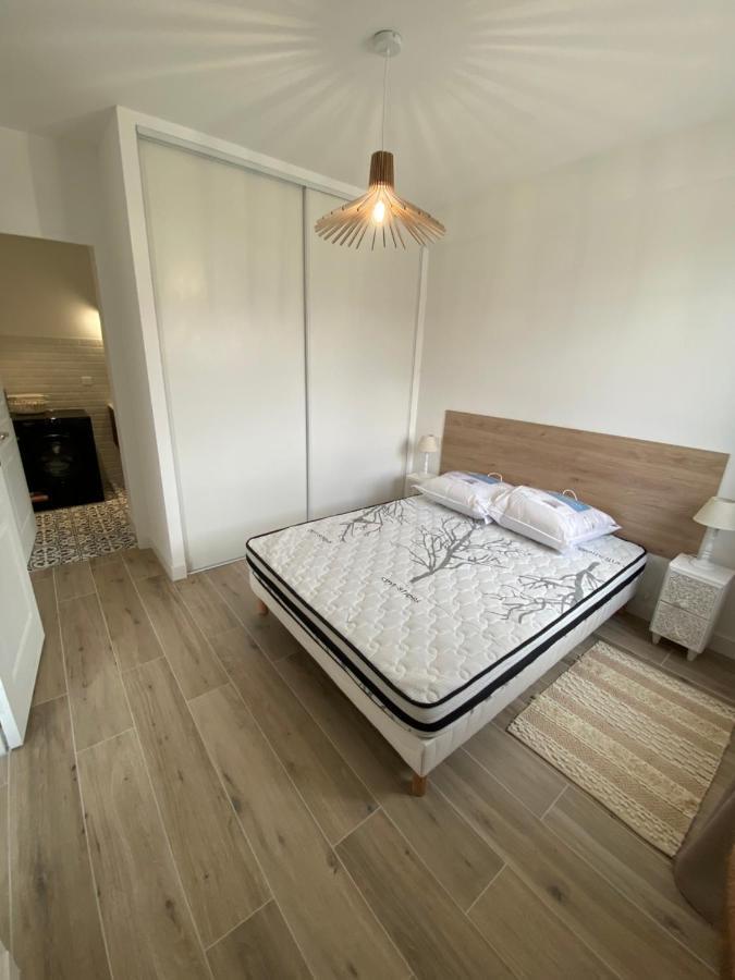 Ajaccio Magnifique T2 37m2 Centre Vue Au Bord De La Neuf 4 Couchages Balcon Parking Prive Ferme Clim Wifi