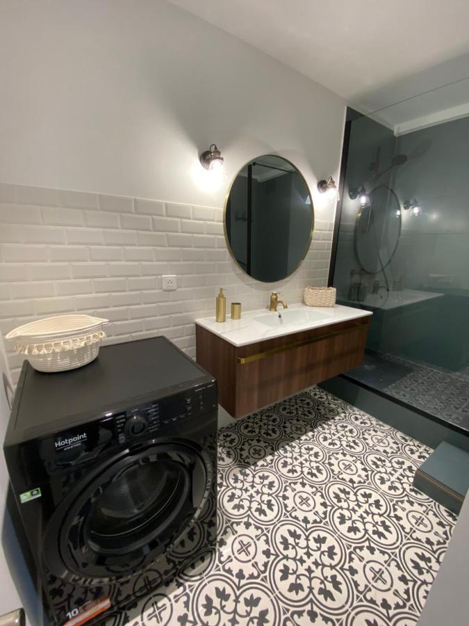 Ajaccio Magnifique T2 37m2 Centre Vue Au Bord De La Neuf 4 Couchages Balcon Parking Prive Ferme Clim Wifi Ajaccio (Corsica)