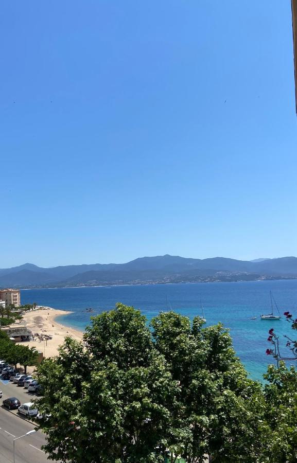 Ajaccio Magnifique T2 37m2 Centre Vue Au Bord De La Neuf 4 Couchages Balcon Parking Prive Ferme Clim Wifi * Ajaccio (Corsica)