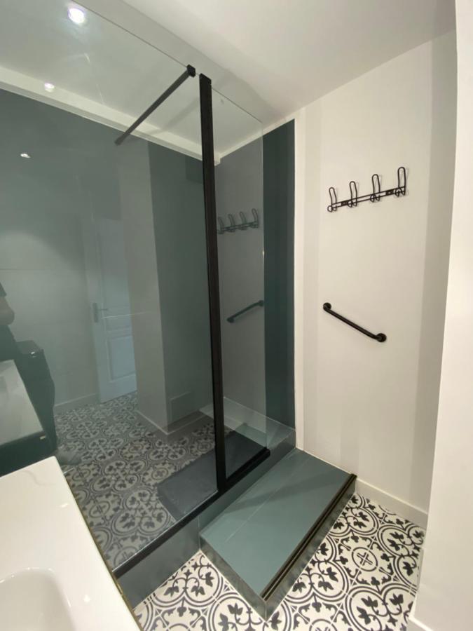 Ajaccio Magnifique T2 37m2 Centre Vue Au Bord De La Neuf 4 Couchages Balcon Parking Prive Ferme Clim Wifi Ajaccio (Corsica)
